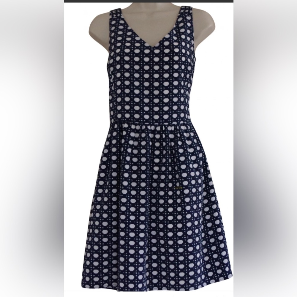Vineyard Vines Navy and White Dress Size 2